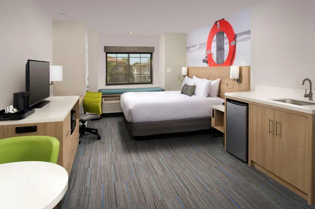 جناح بسرير كينج، Best Western Beachside Inn 2/3