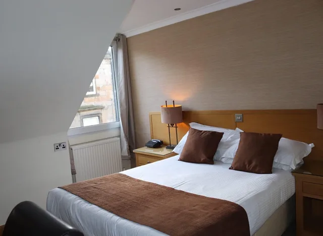 غرفة قياسية مفردة، The City Hotel 2/4