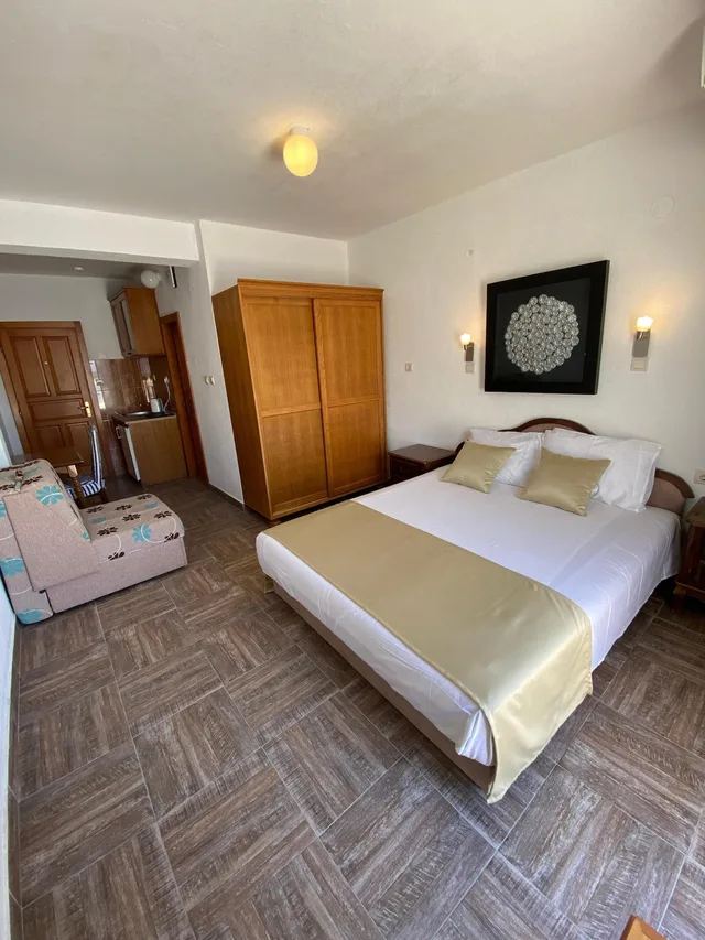 غرفة قياسية بسرير كوين بإطلالة على البحر، Hotel Kuc 4/10
