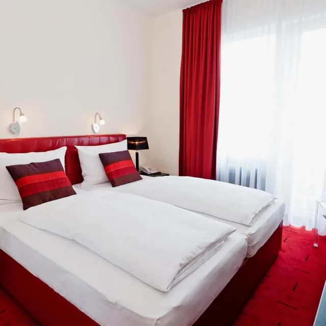 غرفة بسرير كينج بشرفة، Hotel Esplanade 1/5