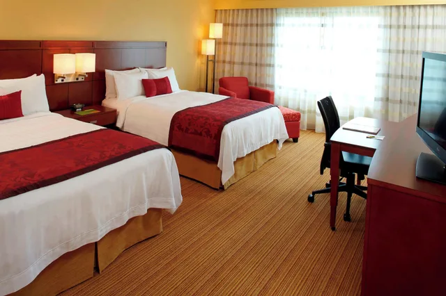 غرفة بسريرين مزدوجين، Courtyard by Marriott Buffalo Amherst/University 4/5