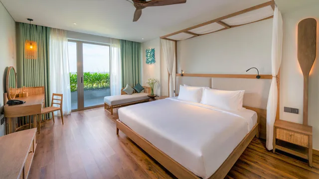 غرفة ديلوكس بسرير كينج بإطلالة على النهر بشرفة، Bellerive Hoi An Resort & Spa 1/1
