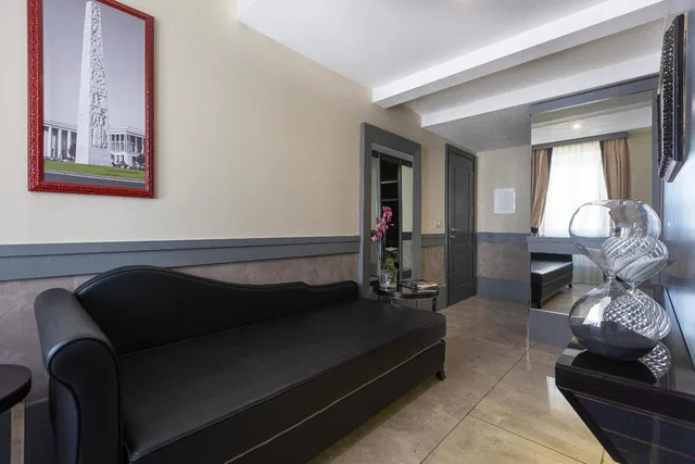 جناح جونيور بسرير كوين مع أريكة، Hotel Castellino Roma 3/8