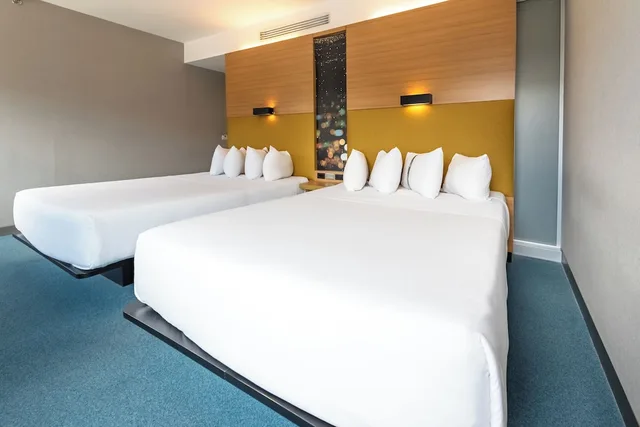 Aloft, 2 Queen Beds، ALOFT BOGOTA AIRPORT 5/7