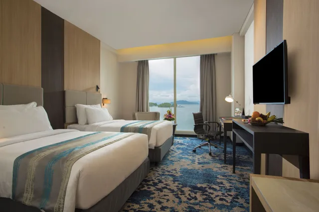 غرفة ديلوكس بسريرين منفصلين، Swiss-Belhotel Papua Jayapura 1/4