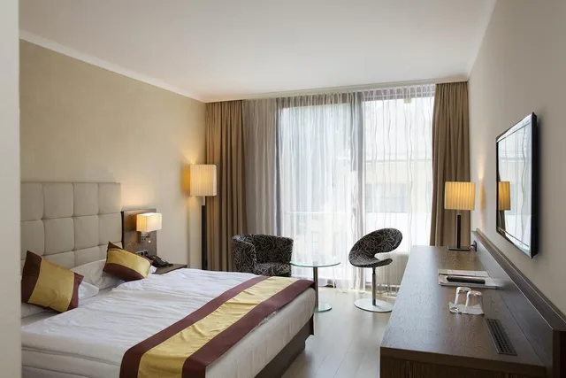 1 Bedroom, Business, King Bed, Allergy Friendly، SACHER BADEN 2/3