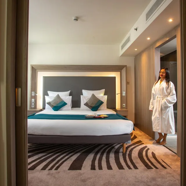 Superior, Suite, Double Bed, Novotel Cairo Airport 6/10