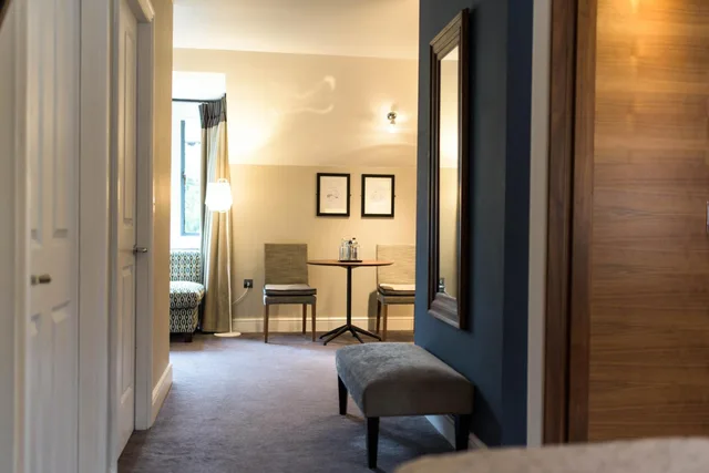 جناح جونيور، Jesmond Dene House 7/7