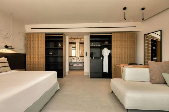 Pool, Bungalow, King Bed, Resort View, Sofa, Terrace، Domes Novos Santorini 2/6