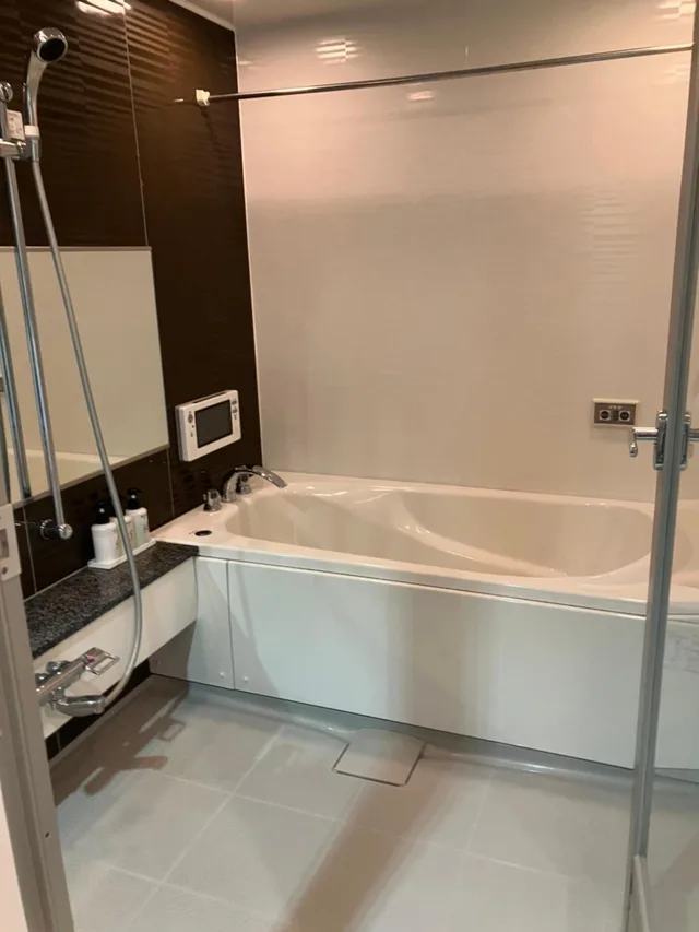 غرفة بريميوم بسريرين مزدوجين، Hotel Livemax BUDGET Naha 3/4