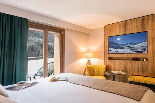 غرفة بسرير مزدوج بإطلالة على الجبل، Tetras Lodge 4/8