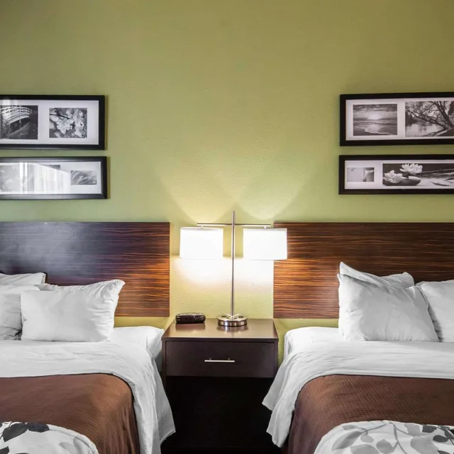غرفة بسريرين كوين للمدخنين، Sleep Inn Saint Charles North 5/8