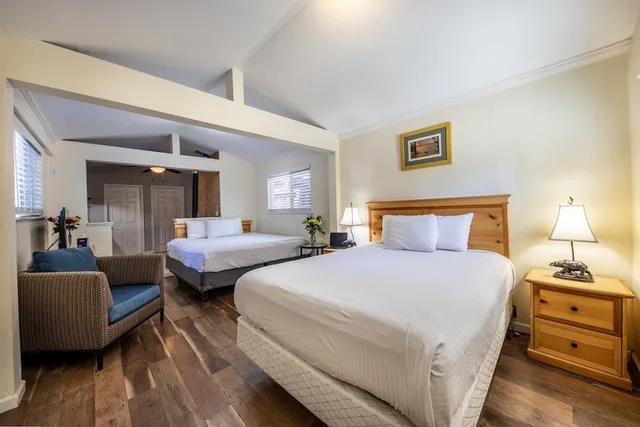 كابينة عائلية بسريرين كوين، Emerald Bay Lodge 1/2