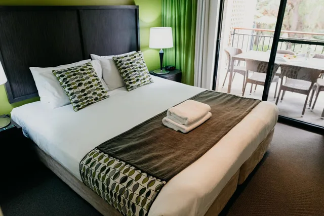 غرفة بسرير كينج، Club Wyndham Dunsborough, Trademark Collection by Wyndham 3/5