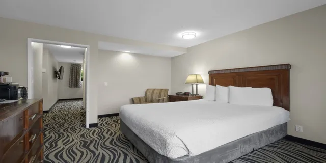 غرفة قياسية بسريرين كوين بغرفتي نوم، Astoria Rivershore Motel 2/4