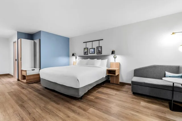 غرفة بسرير كينج لذوي الإعاقة، Sleep Inn & Suites Savannah Tennessee Riverfront 5/10