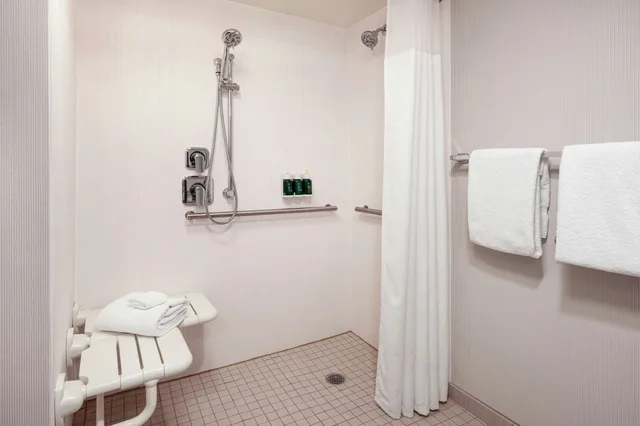 Room, Courtyard by Marriott San Jose Cupertino 5/5
