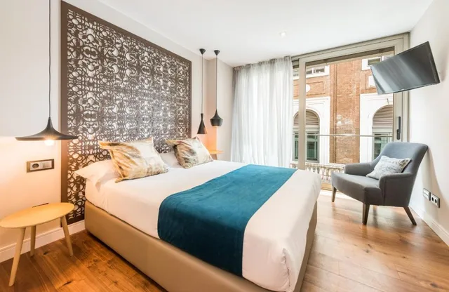 2 Bedrooms, Suite, Apartment، Gran View Apartments Madrid 5/10