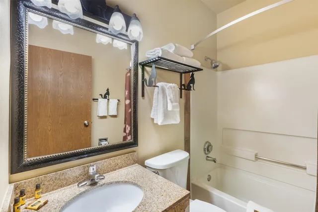 جناح بسرير كينج بحوض جاكوزي، Best Western Plus Inn Of Santa Fe 5/8