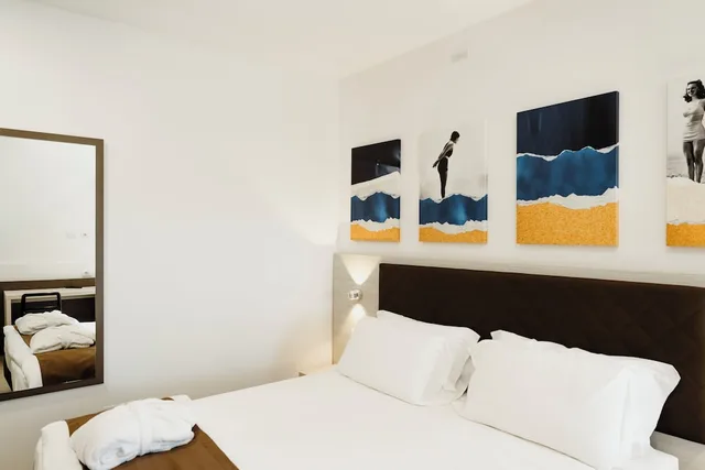 جناح بسرير كوين مع أريكة، Torre Cintola Greenblu Sea Emotions 4/7