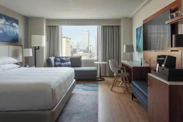 غرفة بسرير كينج، Tampa Marriott Water Street 2/7