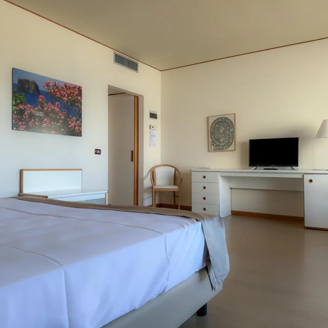 Room, Quadruple, Torre Normanna 3/6