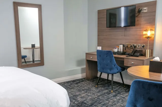 Standard, King Bed, Accessible, Best Western Hotel 99 3/4