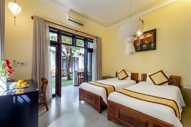 غرفة سوبيريور بسرير كينج بإطلالة على الحديقة بشرفة، Loc Phat Hoi An Homestay - Villa 10/10