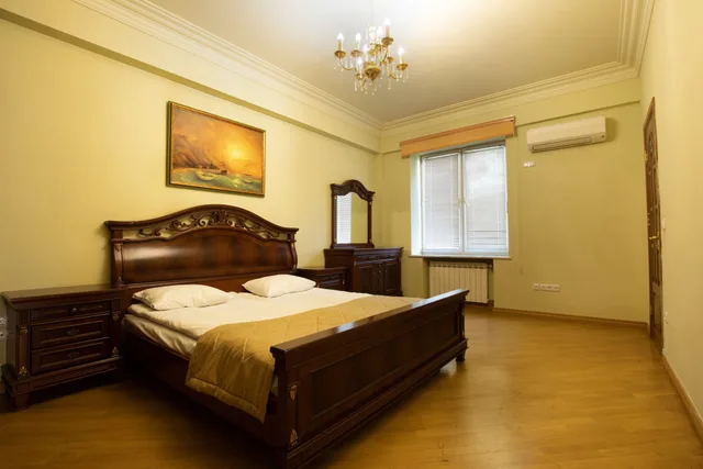 شقة بسرير كينج وسريرين كوين بشرفة بغرفتي نوم مع أريكة، KANTAR HOTEL 1/4