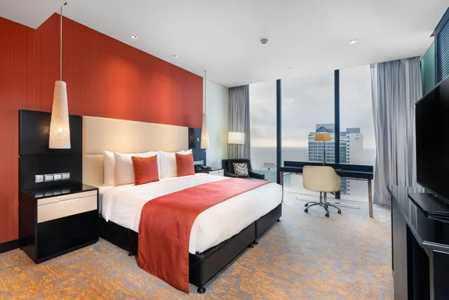 غرفة سوبيريور بإطلالة على البحر، Pullman Colombo Downtown 1/3