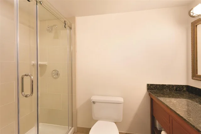 Executive, King Bed, Embassy Suites Greenville Golf Resort Conference Center 2/2