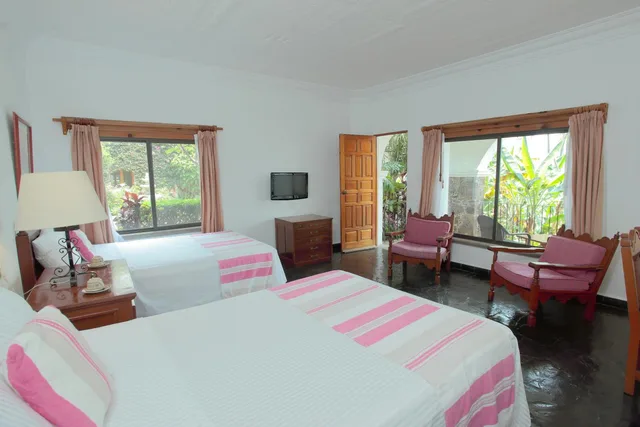 جناح جونيور، Posada Del Tepozteco Hotel 1/9