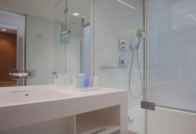 غرفة بريميوم بسرير كوين، Epic Sana Lisboa Hotel 2/4