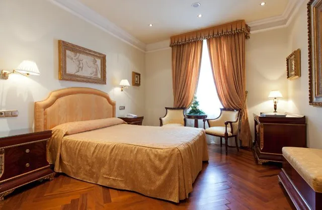 غرفة بسرير مزدوج أو سريرين منفصلين، Alameda Palace 2/2