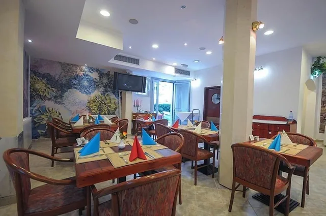 Hotel Aquamarin Budva، بودفا 27/50