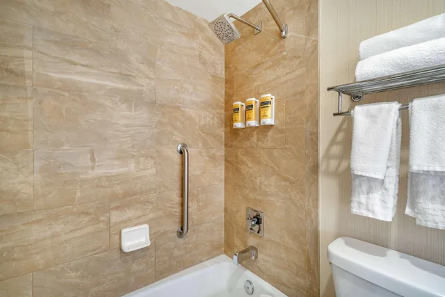Courtyard, 2 Queen Beds, Best Western Plus Carpinteria Inn 7/8