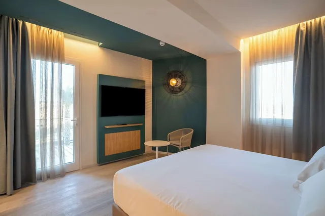 Deluxe, King Bed, Bay View، Terradamari Resort & Spa Marina di Modica, Tapestry Collection by Hilton 2/7