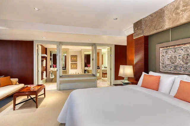 2 Bedrooms, Royal, Suite, Club Lounge Access, THE ATHENEE HOTEL, A LUXURY COLLECTION HOTEL BANGKOK 2/5