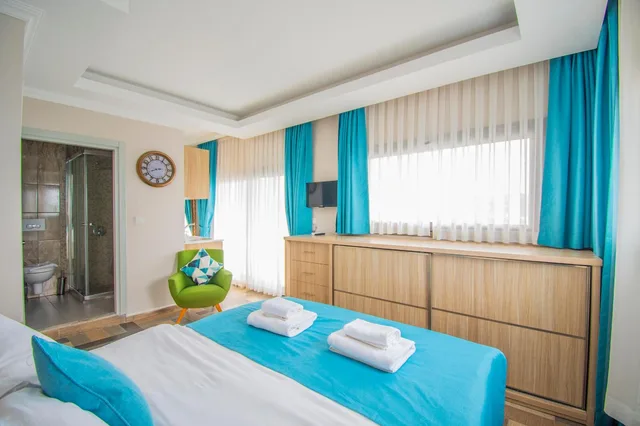 Room, Double Bed, Sea View, M Suite Hotel 8/10
