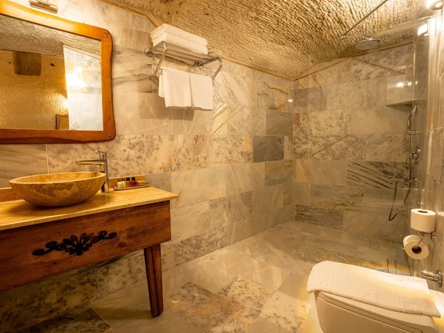 جناح فاخر بسرير كوين وسريرين منفصلين، Tulip Cave Suites 2/4