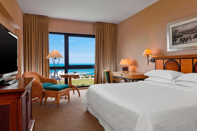 1 Bedroom, Executive, Suite, King Bed, Ocean View, Sheraton Mar Del Plata Hotel 1/3