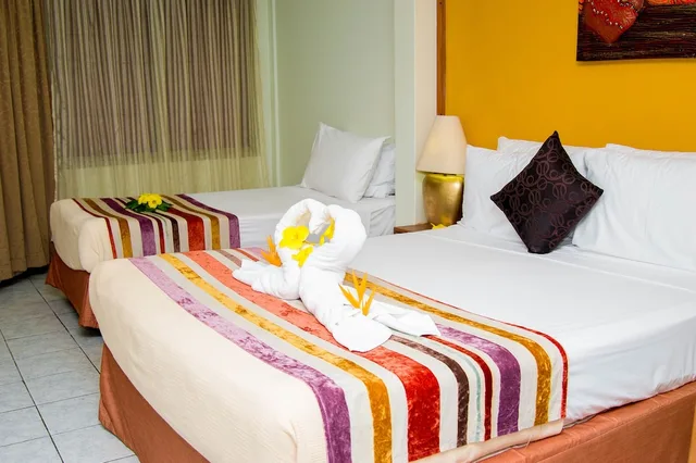 Deluxe, Pool Side, Balcony، Hexagon International Hotel 2/5
