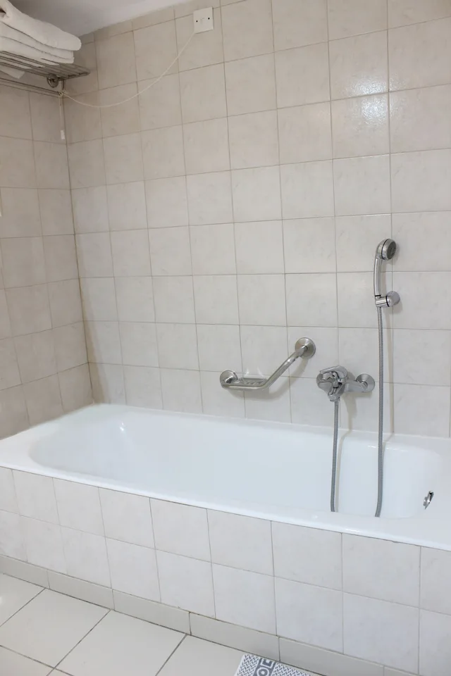 غرفة كلاسيكية بسرير مزدوج أو سريرين منفصلين، Strada Marina 5/5