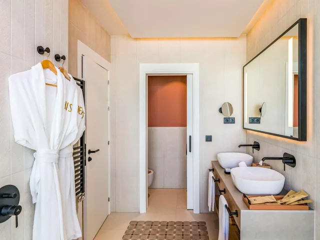 Room, King Bed, SO/Sotogrande Spa & Golf Resort Hotel 7/8