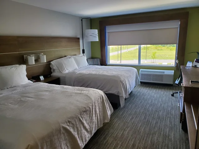 غرفة قياسية بسريرين كوين، Holiday Inn Express and Suites Gettysburg an IHG Hotel 3/7