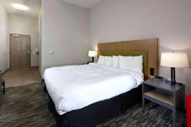 Suite, Accessible, Country Inn Suites By Radisson College Station Tx 2/2