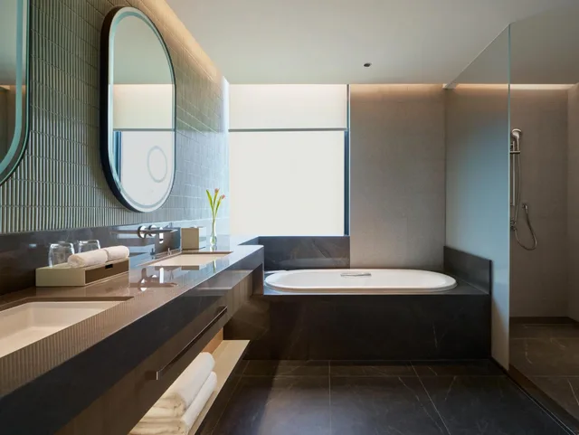 Specialty, King Bed, Hyatt Place Huangshan Train Station 3/3