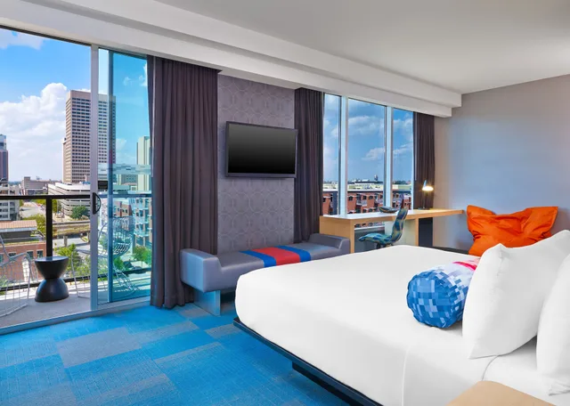 جناح بسرير كينج بشرفة، Aloft Oklahoma City Downtown - Bricktown 2/10
