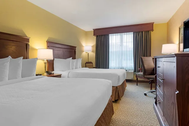 Room, 2 Queen Beds, Best Western Plus Grand-Sault Hotel & Suites 1/7