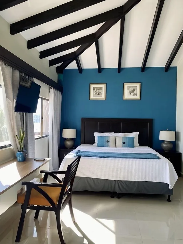 Blue, King and Queen Bed، Vista Las Olas Surf Resort 1/1